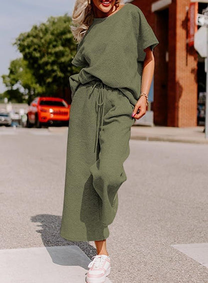 Solid Color Texture Casual Fashion Women's Wear Short-sleeved Trousers Two-piece Set Gimme That