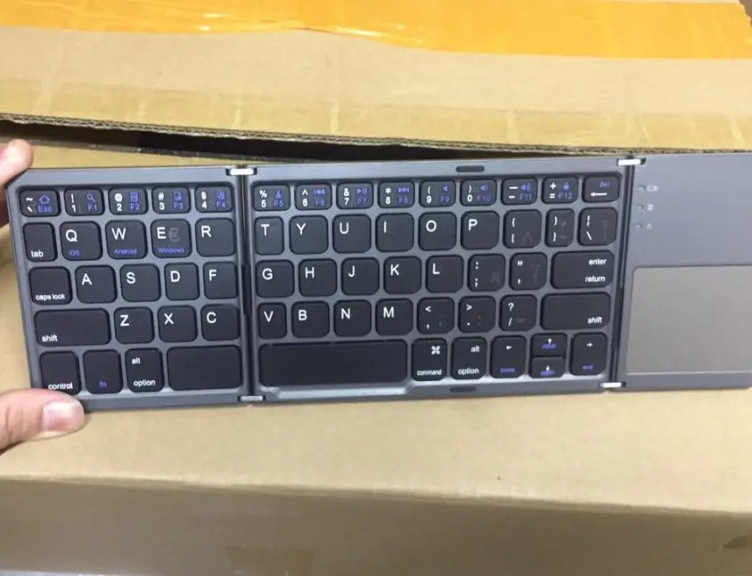 Ultra-thin Tri-fold Folding Touch Keyboard - GimmeWarehouse