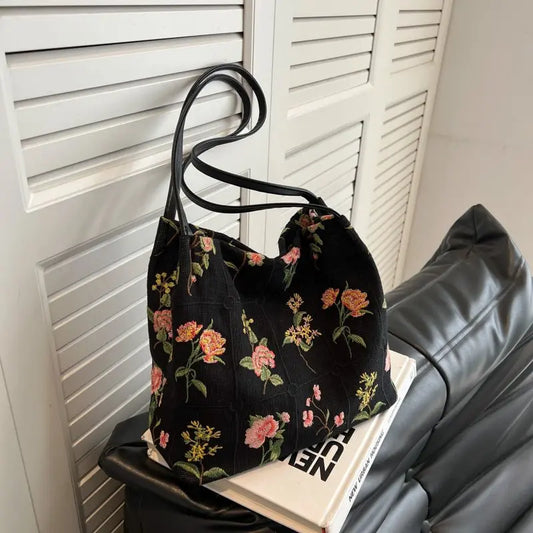 Vintage Flower Magnetic Buckle Shoulder Bag - GimmeWarehouse